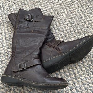 Brown casual boots